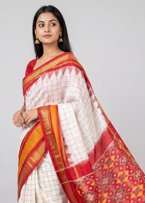Cream Handloom Ikkat Pure Silk Saree With Blouse Piece