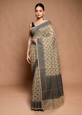 Cream Cotton Saree With Blouse Piece