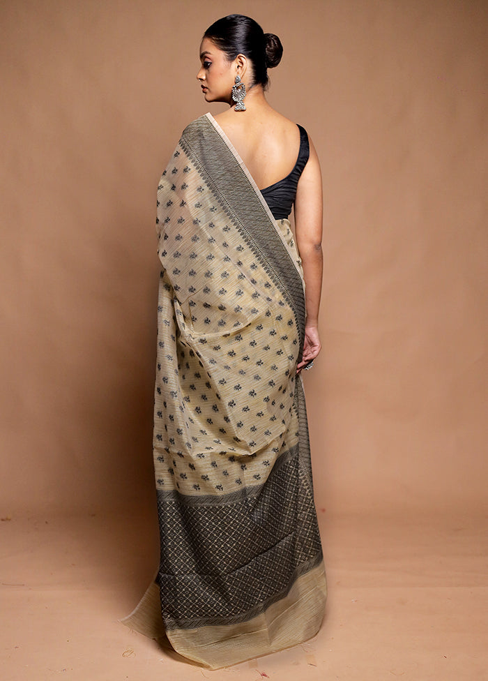 Cream Cotton Saree With Blouse Piece