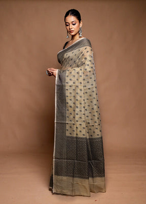 Cream Cotton Saree With Blouse Piece