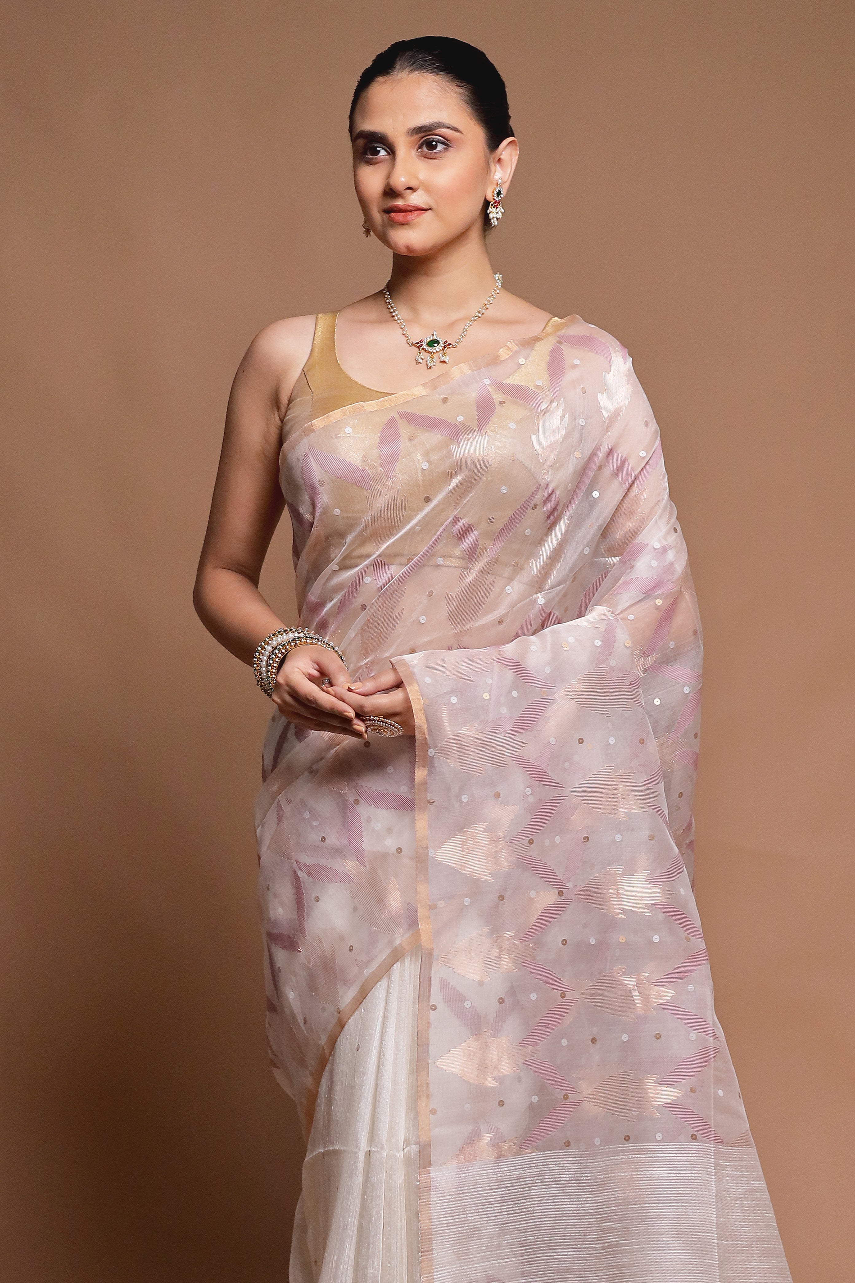White Handloom Matka Pure Silk Saree With Blouse Piece