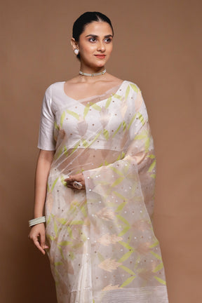 White Handloom Matka Pure Silk Saree With Blouse Piece