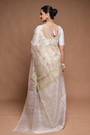 White Handloom Matka Pure Silk Saree With Blouse Piece