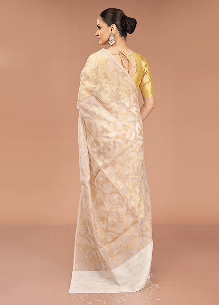 White Handloom Matka Pure Silk Saree With Blouse Piece