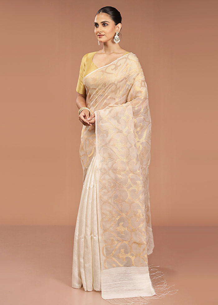 White Handloom Matka Pure Silk Saree With Blouse Piece