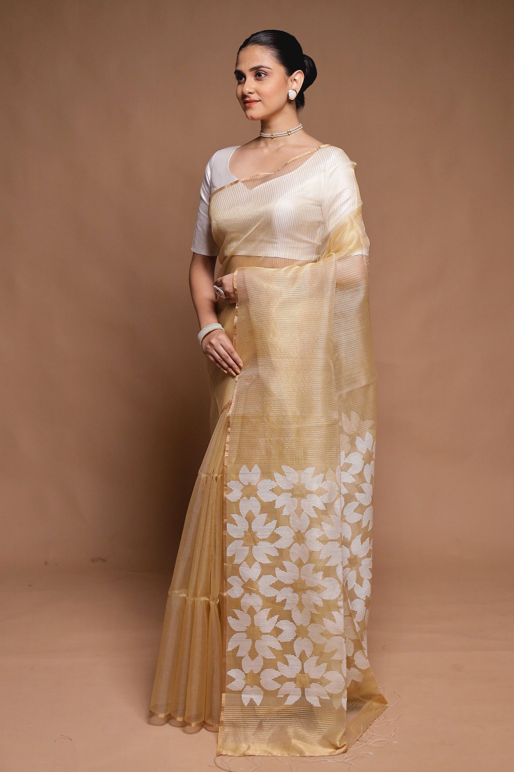 Cream Handloom Matka Pure Silk Saree With Blouse Piece