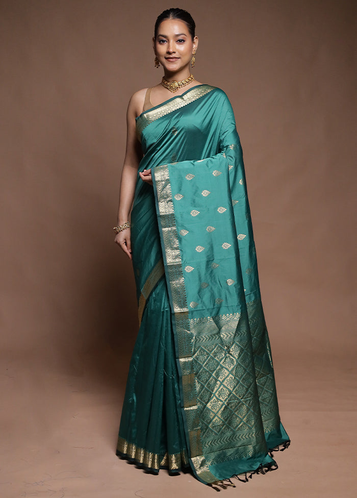 Green Kanjivaram Silk Saree With Blouse Piece