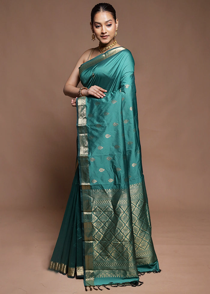 Green Kanjivaram Silk Saree With Blouse Piece