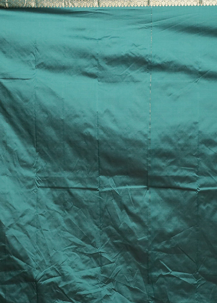 Green Kanjivaram Silk Saree With Blouse Piece