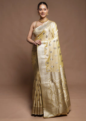 Cream Tanchoi Silk Saree With Blouse Piece