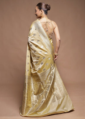 Cream Tanchoi Silk Saree With Blouse Piece