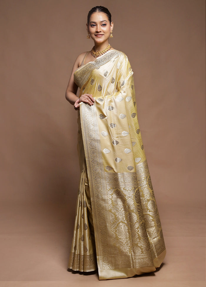 Cream Tanchoi Silk Saree With Blouse Piece