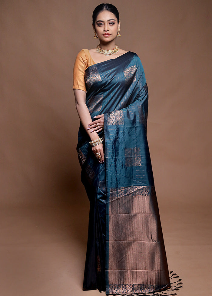Green Dupion Silk Saree With Blouse Piece
