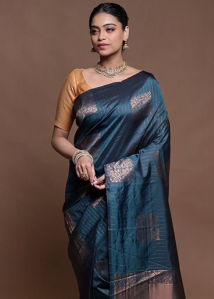Green Dupion Silk Saree With Blouse Piece