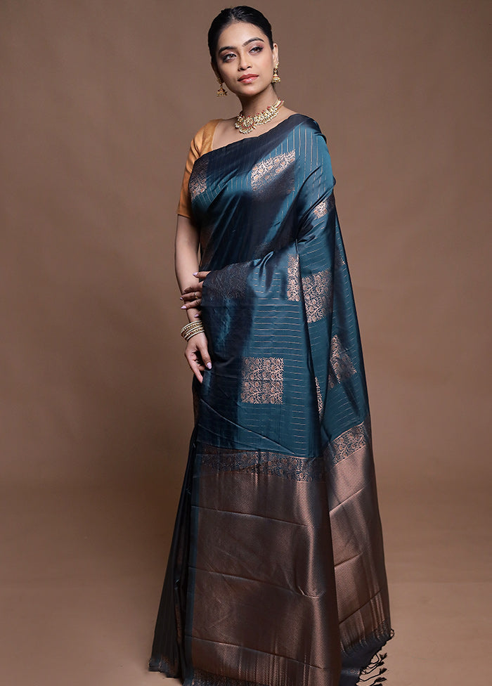 Green Dupion Silk Saree With Blouse Piece