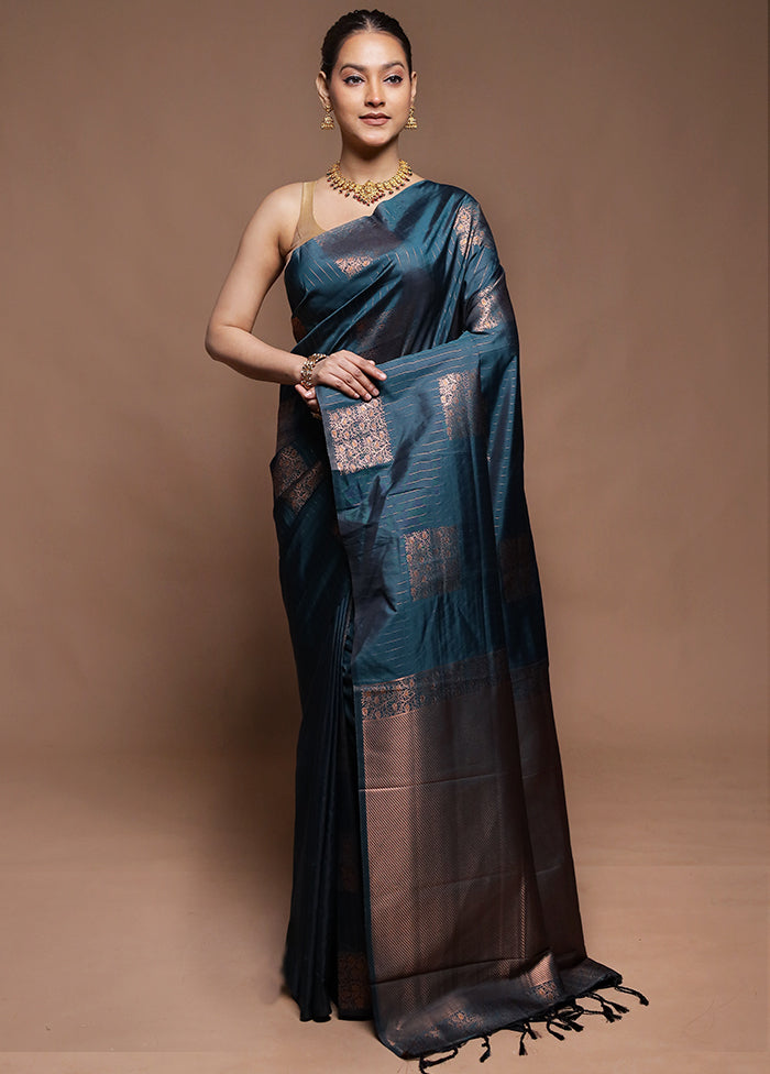 Green Dupion Silk Saree With Blouse Piece