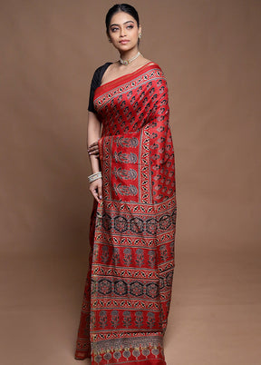 Red Chanderi Cotton Saree With Blouse Piece