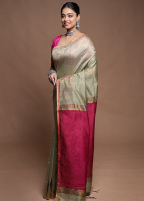Green Cotton Saree With Blouse Piece