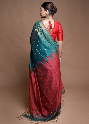 Green Cotton Saree With Blouse Piece