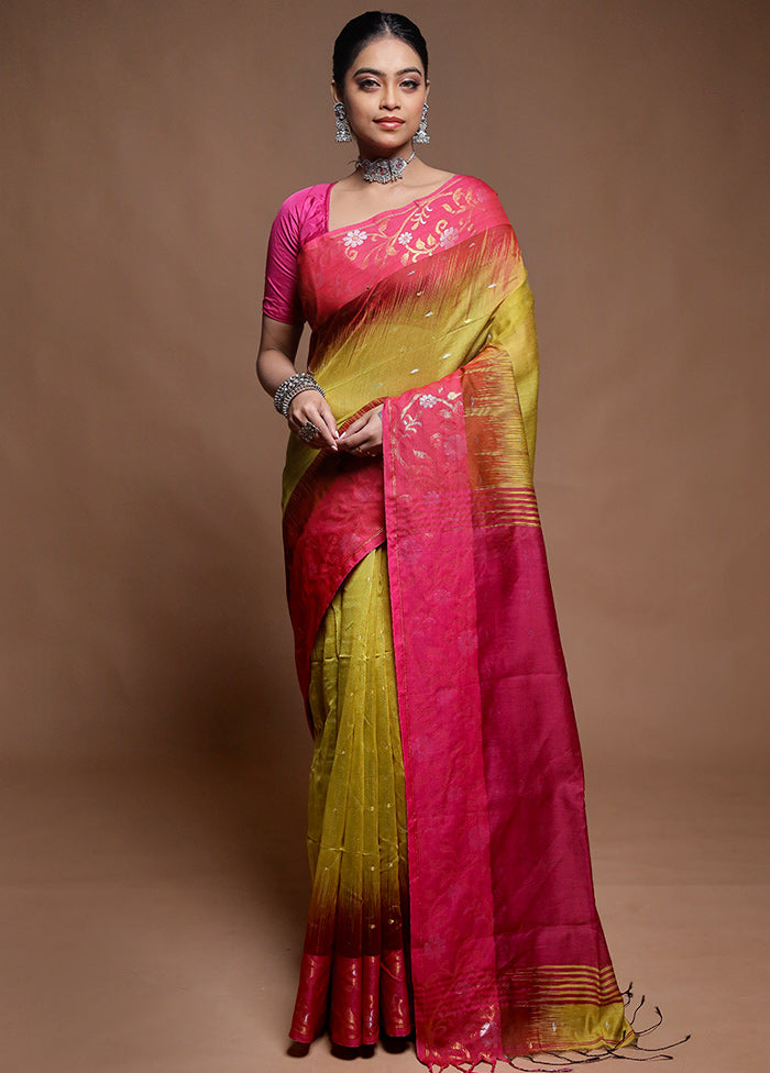 Green Cotton Saree With Blouse Piece