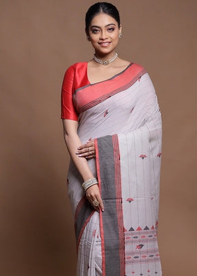 Cream Cotton Saree With Blouse Piece