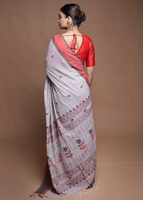 Cream Cotton Saree With Blouse Piece