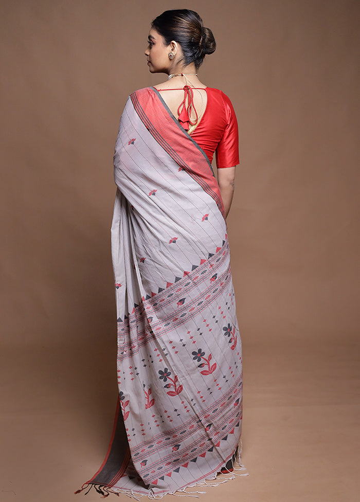 Cream Cotton Saree With Blouse Piece