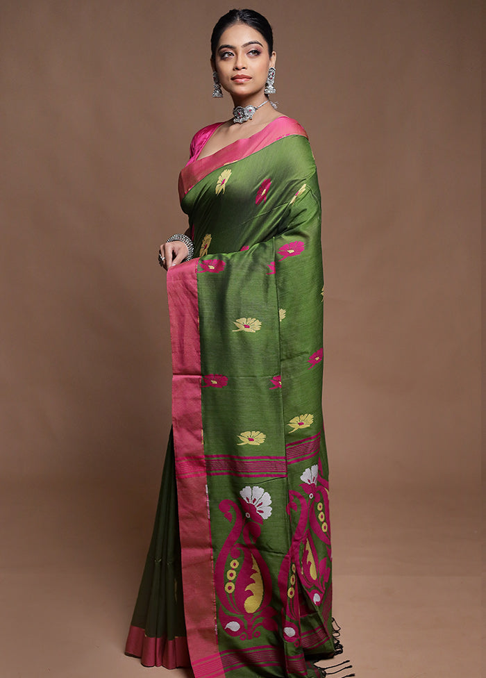 Green Cotton Saree With Blouse Piece