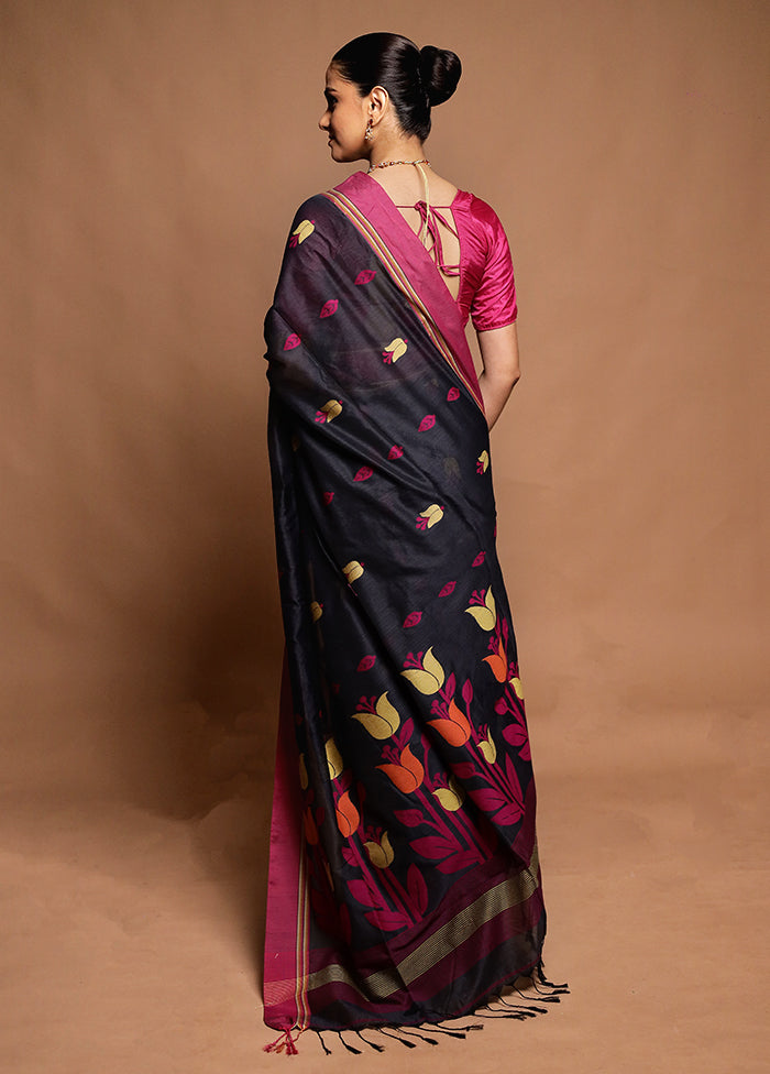 Grey Pure Cotton Saree With Blouse Piece