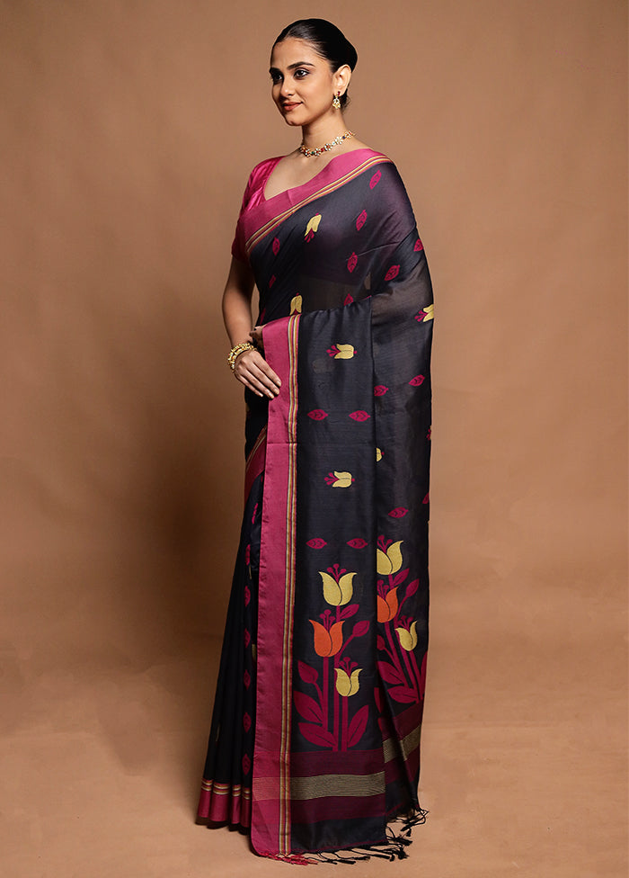 Grey Pure Cotton Saree With Blouse Piece