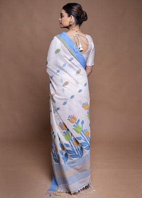 White Pure Cotton Saree With Blouse Piece