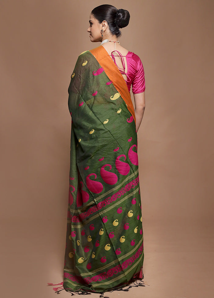 Green Pure Cotton Saree With Blouse Piece