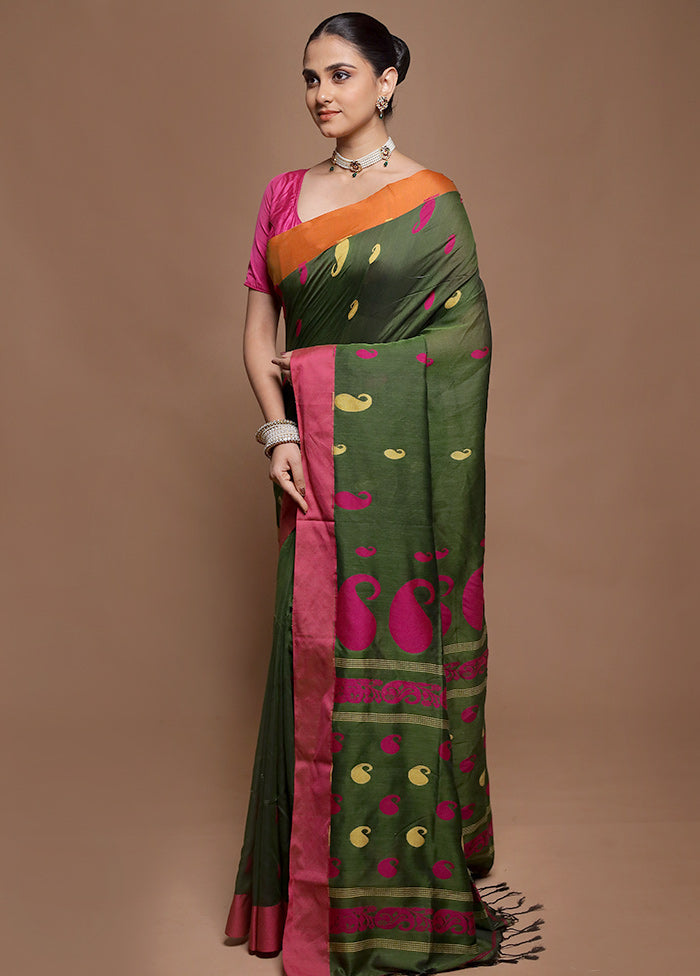 Green Pure Cotton Saree With Blouse Piece