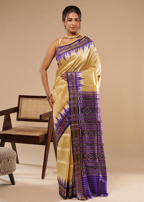 Cream Handloom Ikkat Pure Silk Saree With Blouse Piece