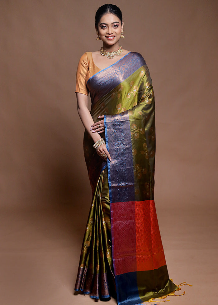 Green Dupion Silk Saree With Blouse Piece