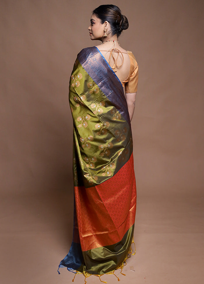 Green Dupion Silk Saree With Blouse Piece