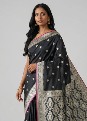 Black Katan Silk Saree With Blouse Piece