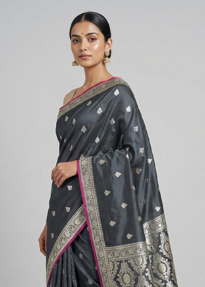 Black Katan Silk Saree With Blouse Piece