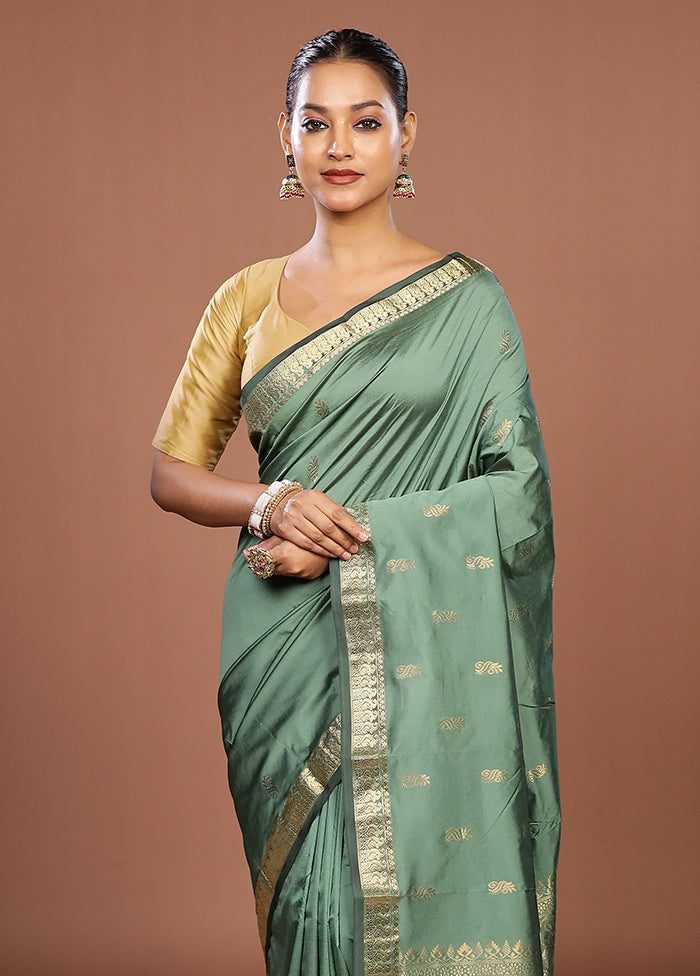 Green Kanjivaram Silk Saree With Blouse Piece