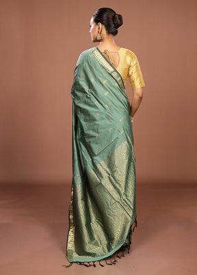 Green Kanjivaram Silk Saree With Blouse Piece