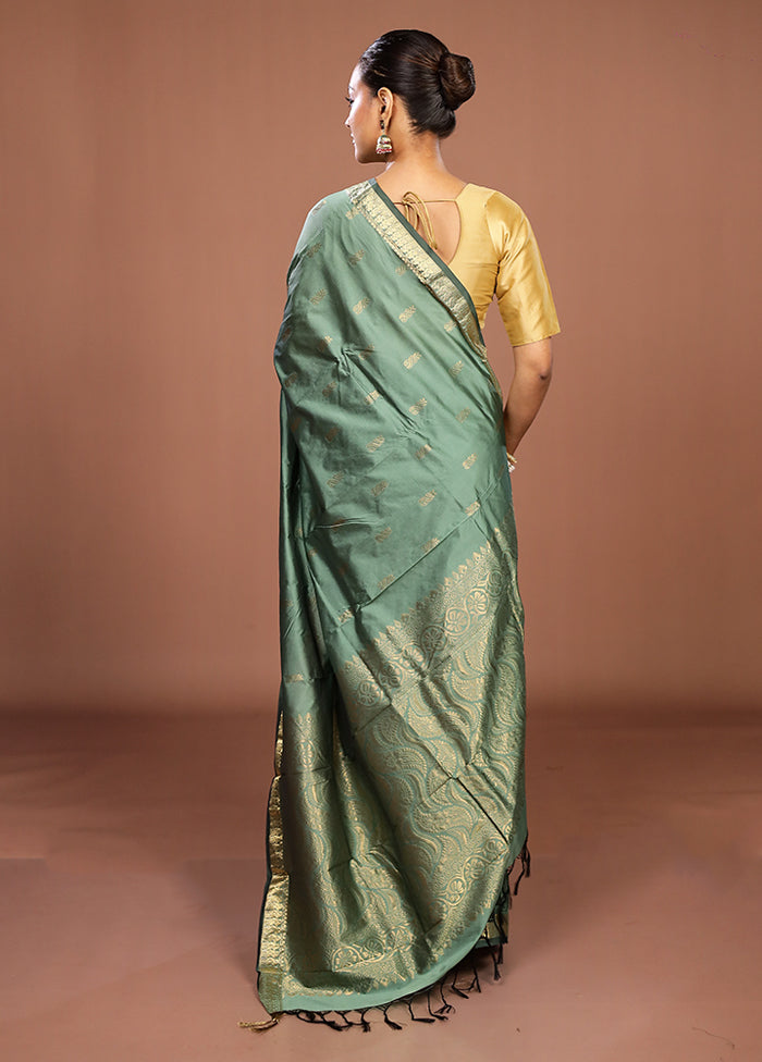 Green Kanjivaram Silk Saree With Blouse Piece