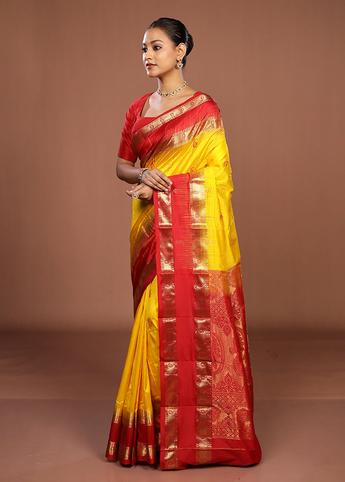 Yellow Handloom Kanjivaram Pure Silk Saree With Blouse Piece