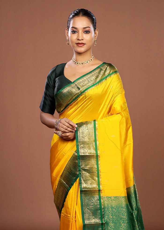 Yellow Handloom Kanjivaram Pure Silk Saree With Blouse Piece