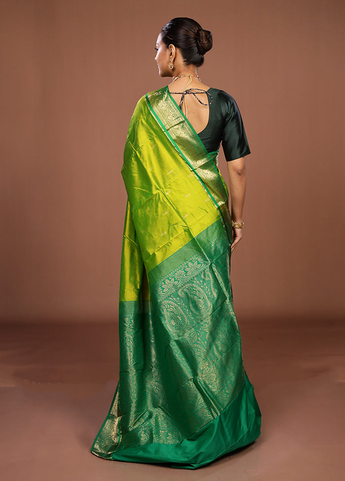 Green Handloom Kanjivaram Pure Silk Saree With Blouse Piece