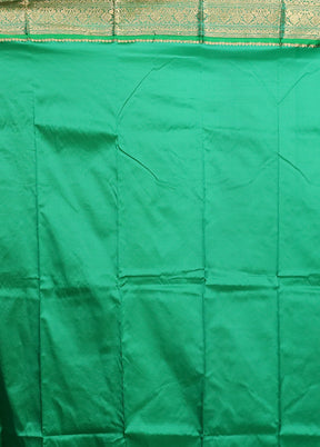 Green Handloom Kanjivaram Pure Silk Saree With Blouse Piece