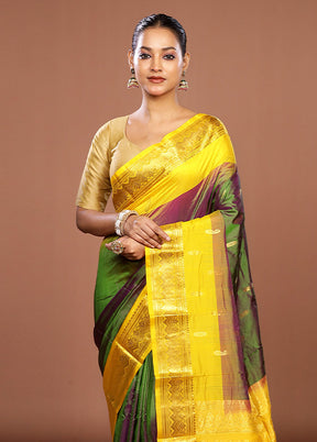 Green Handloom Kanjivaram Pure Silk Saree With Blouse Piece
