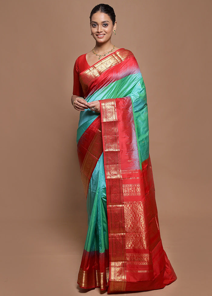 Green Handloom Kanjivaram Pure Silk Saree With Blouse Piece
