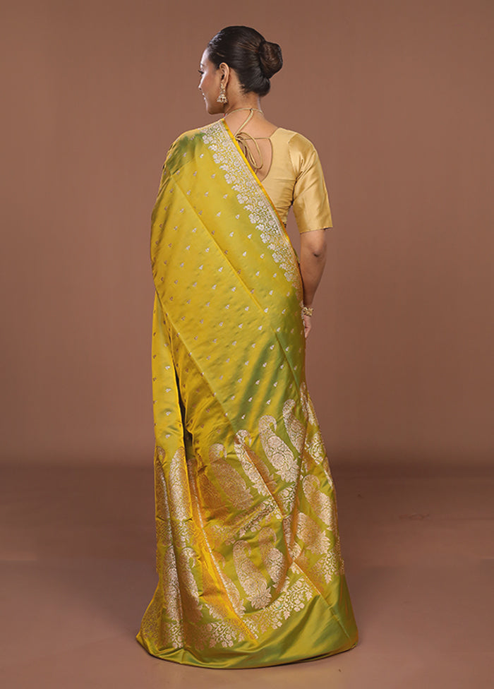 Green Banarasi Silk Saree With Blouse Piece