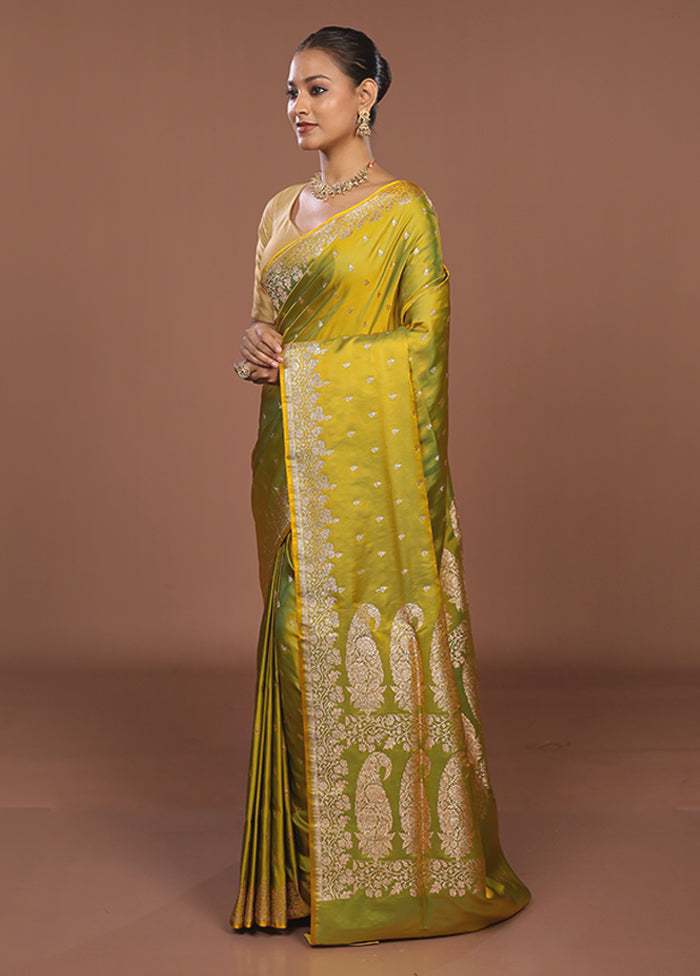 Green Banarasi Silk Saree With Blouse Piece