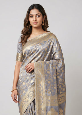 Grey Tanchoi Silk Saree With Blouse Piece